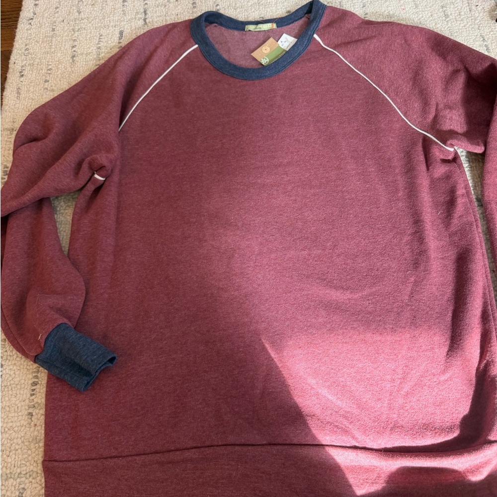 NWT Alternative Men's Heather Burgundy Crewneck with Navy Trim size: XL